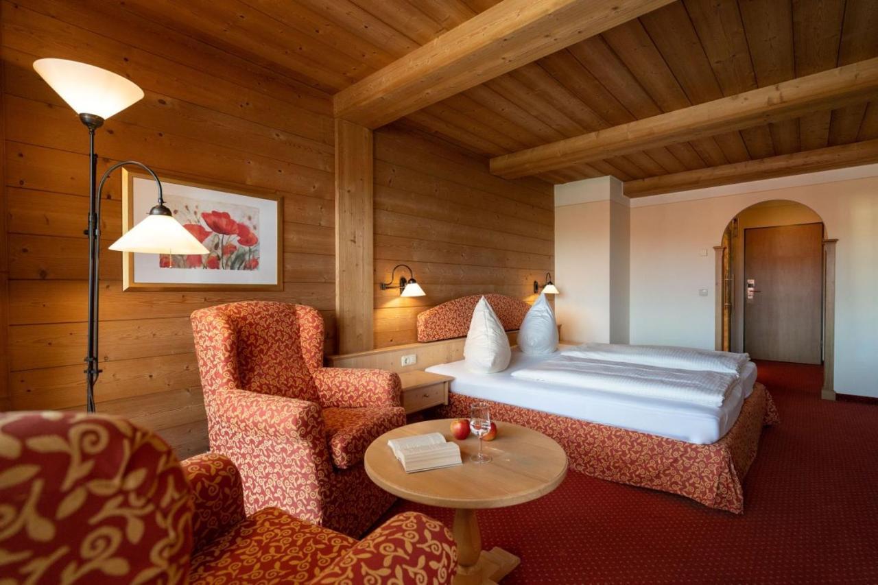 Hotel Gasthof Alte Post Holzkirchen Holzkirchen  Buitenkant foto