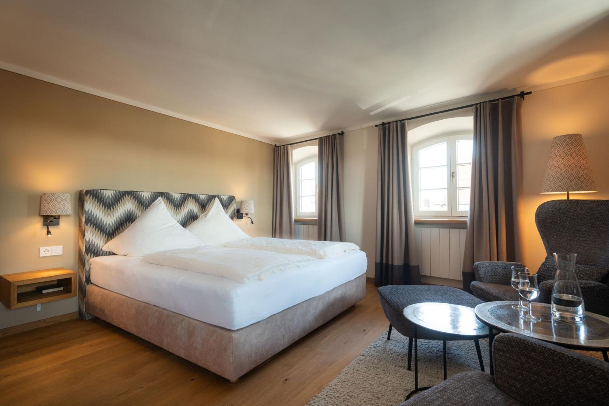 Hotel Gasthof Alte Post Holzkirchen Holzkirchen  Buitenkant foto