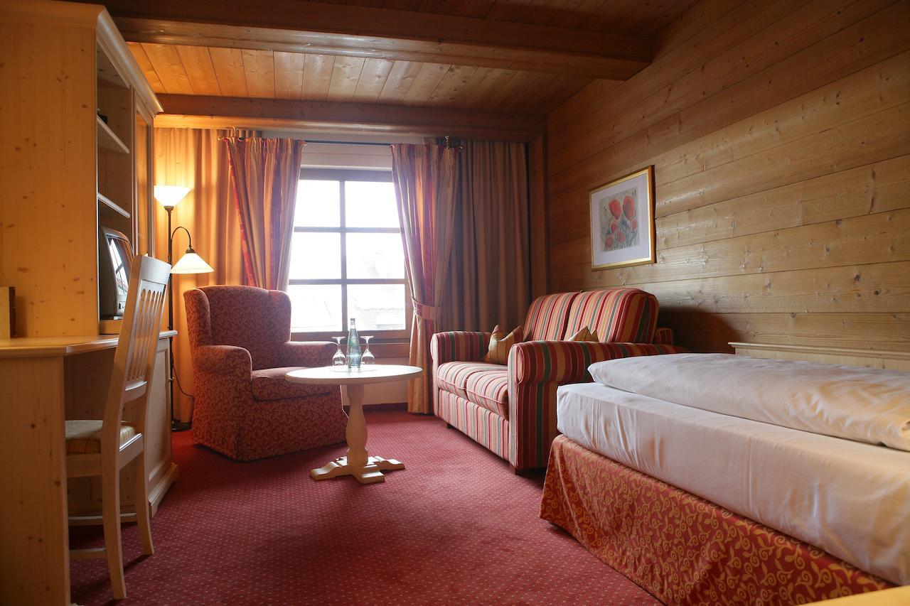 Hotel Gasthof Alte Post Holzkirchen Holzkirchen  Kamer foto