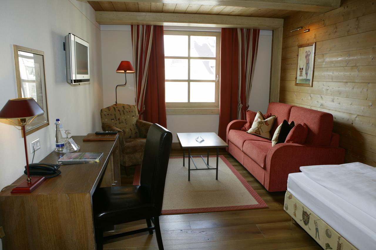 Hotel Gasthof Alte Post Holzkirchen Holzkirchen  Buitenkant foto